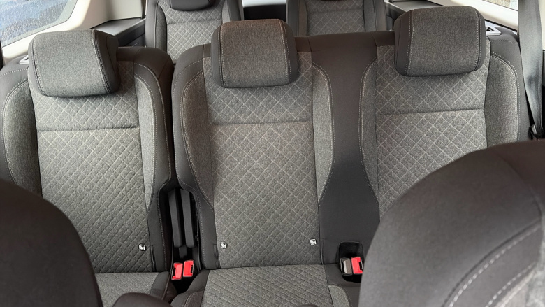 Vauxhall Combo Life 100kW Design XL 52kWh 5dr Auto [7 Seat] Electric Estate